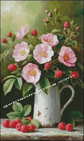 НАТЮРМОРТ С МАЛИНИ И ШИПКОВ ЦВЯТ