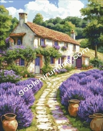 ДВОРЧЕ С ЛАВАНДУЛИ